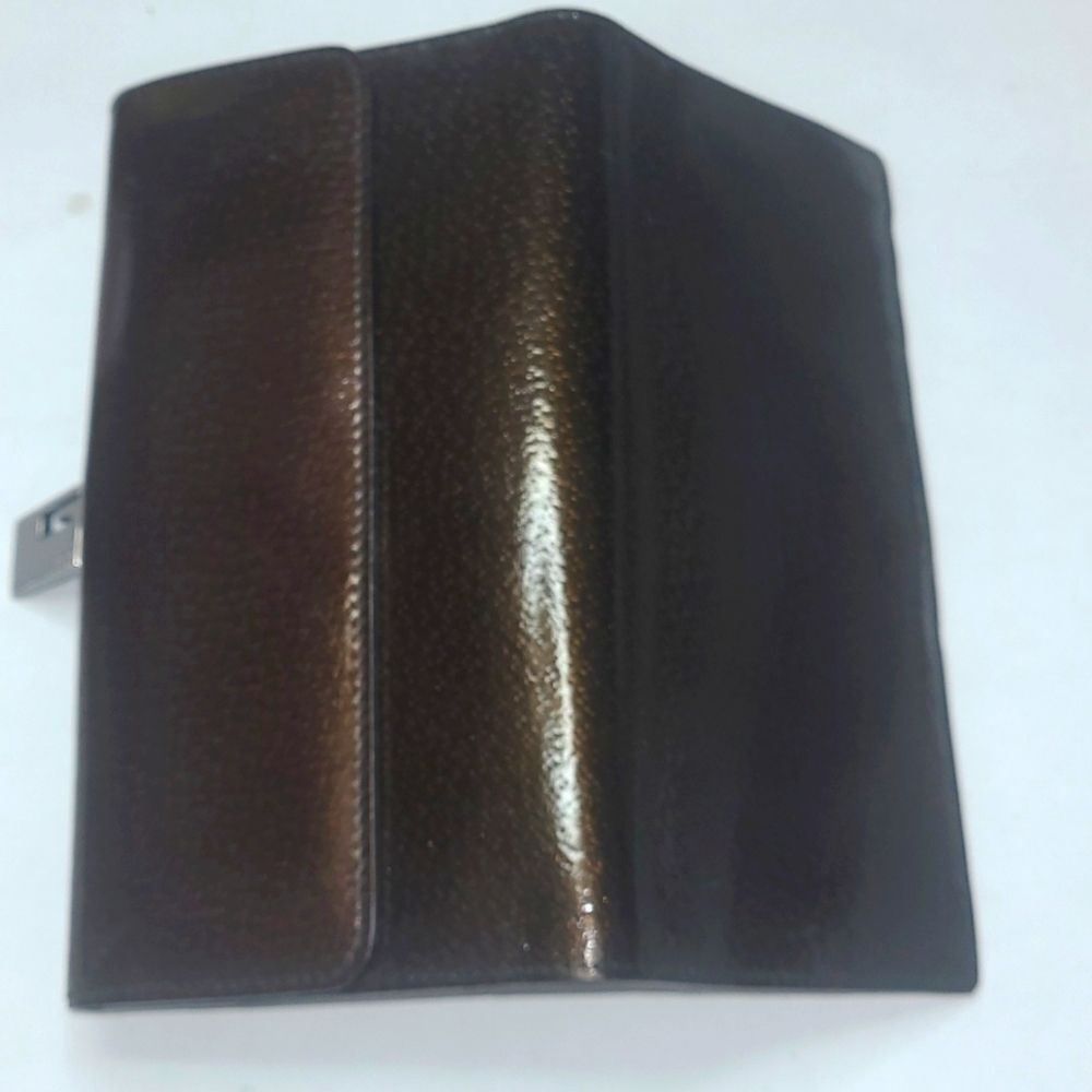 Authentic Gucci Leather Wallet - Picture 3 of 11